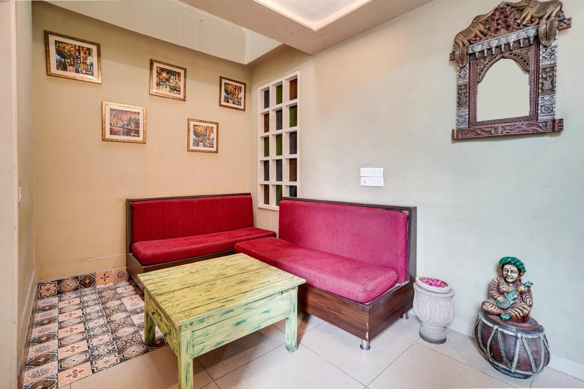 Super Townhouse Mansarovar Near Metro Station Джайпур Екстериор снимка