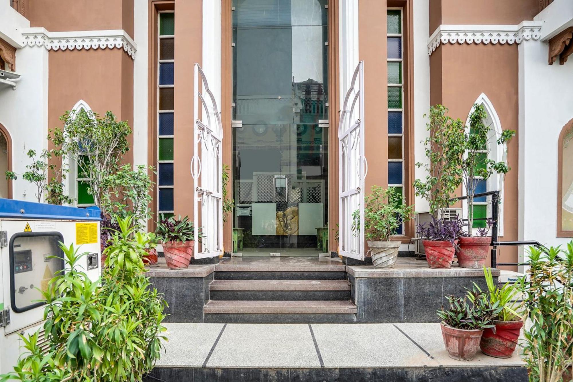 Super Townhouse Mansarovar Near Metro Station Джайпур Екстериор снимка