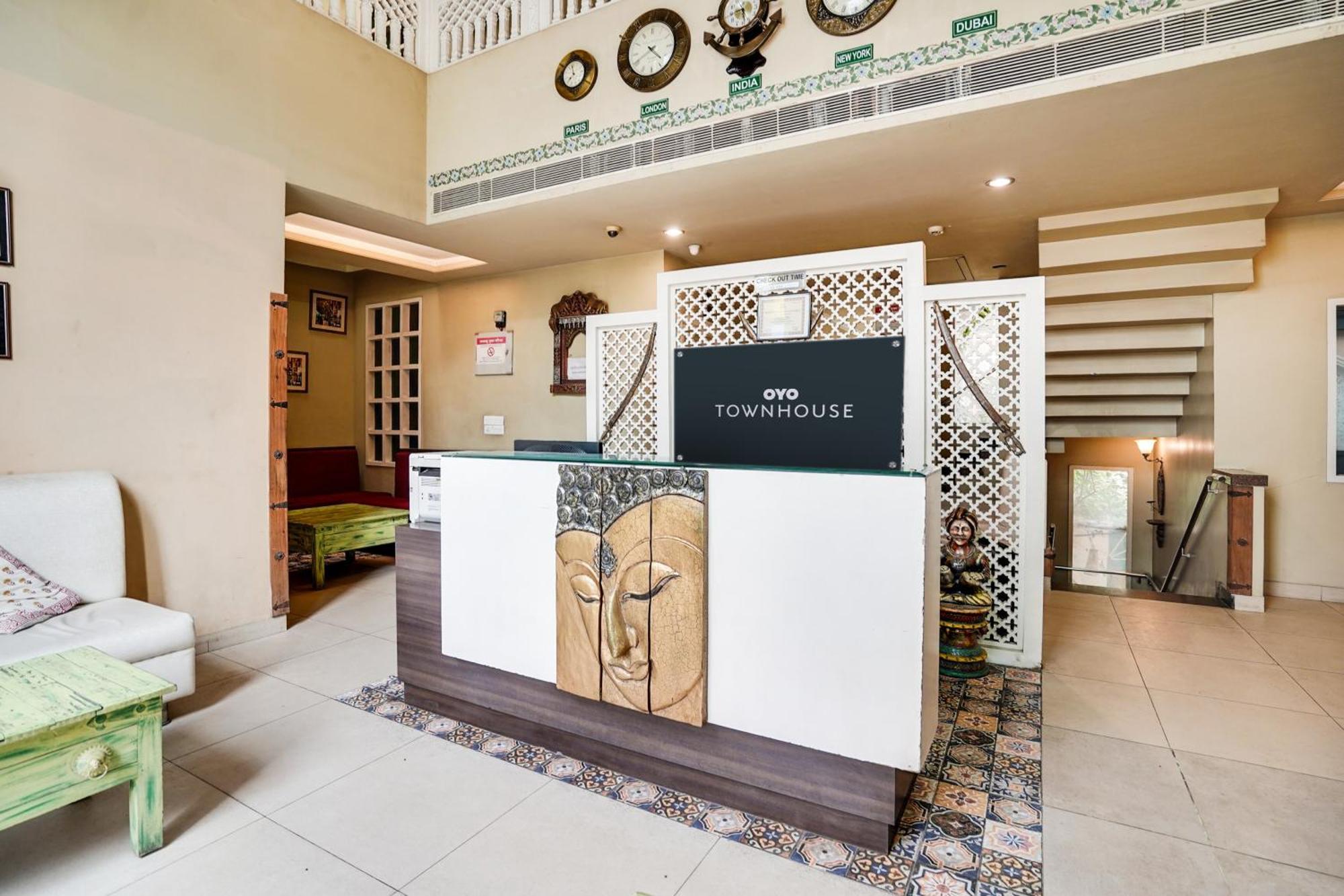 Super Townhouse Mansarovar Near Metro Station Джайпур Екстериор снимка