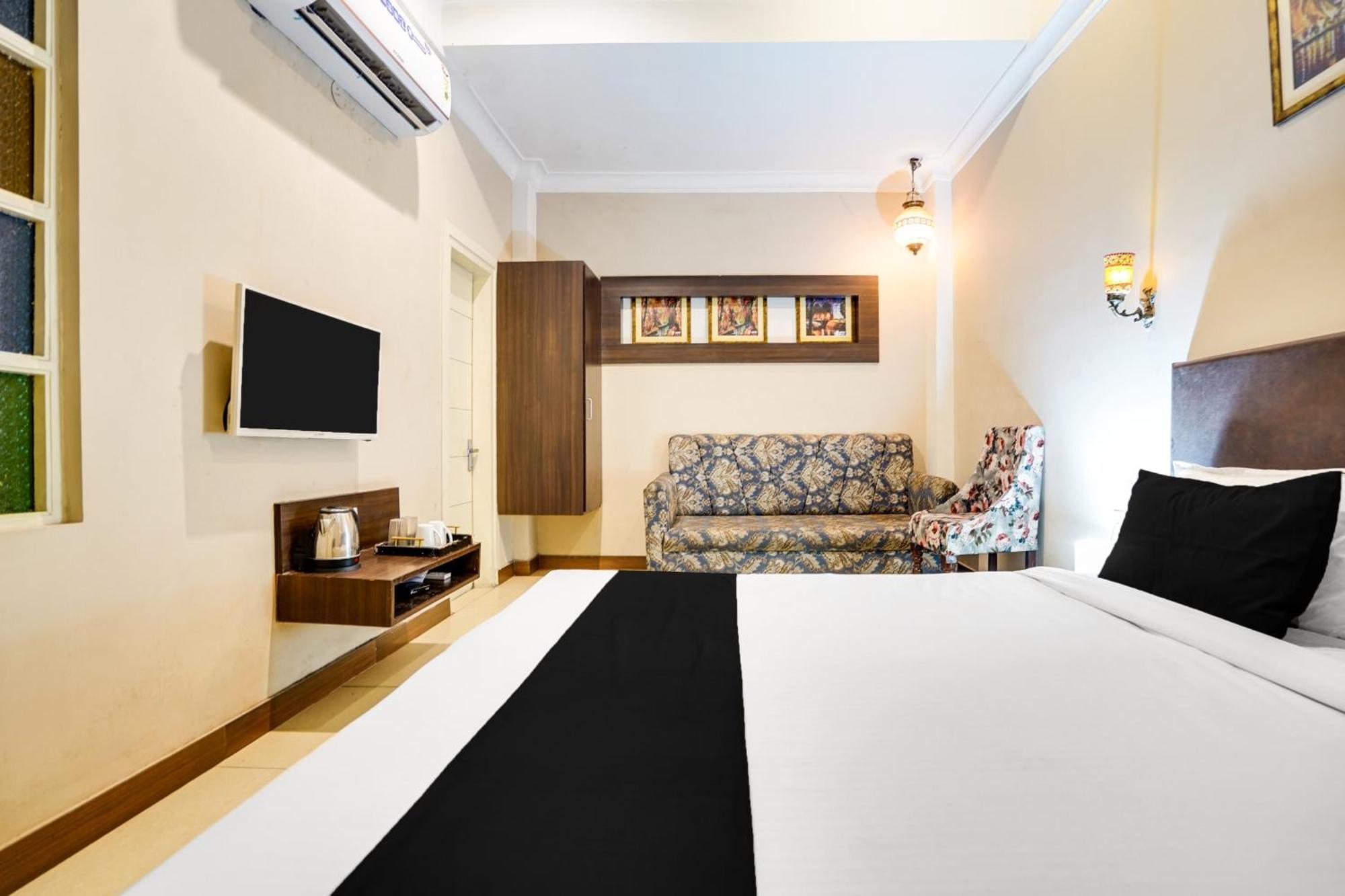 Super Townhouse Mansarovar Near Metro Station Джайпур Екстериор снимка