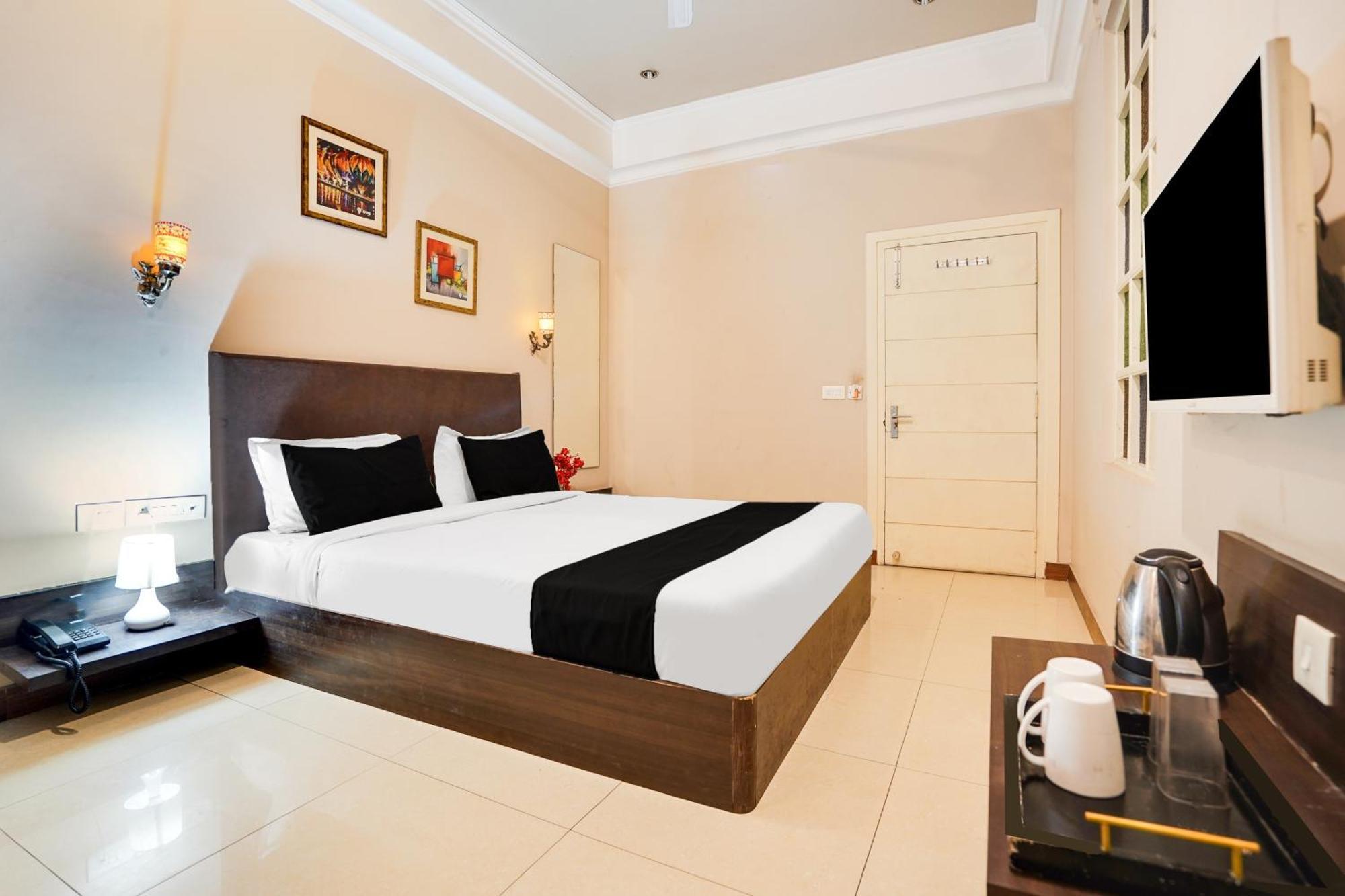 Super Townhouse Mansarovar Near Metro Station Джайпур Екстериор снимка