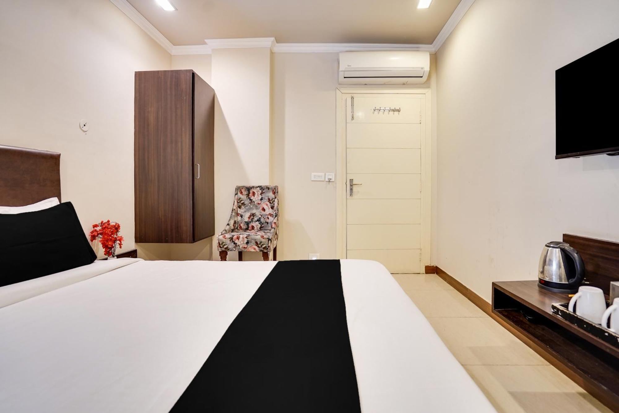 Super Townhouse Mansarovar Near Metro Station Джайпур Екстериор снимка