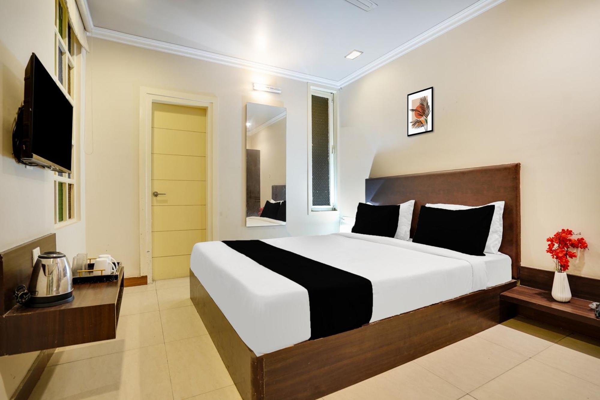 Super Townhouse Mansarovar Near Metro Station Джайпур Екстериор снимка