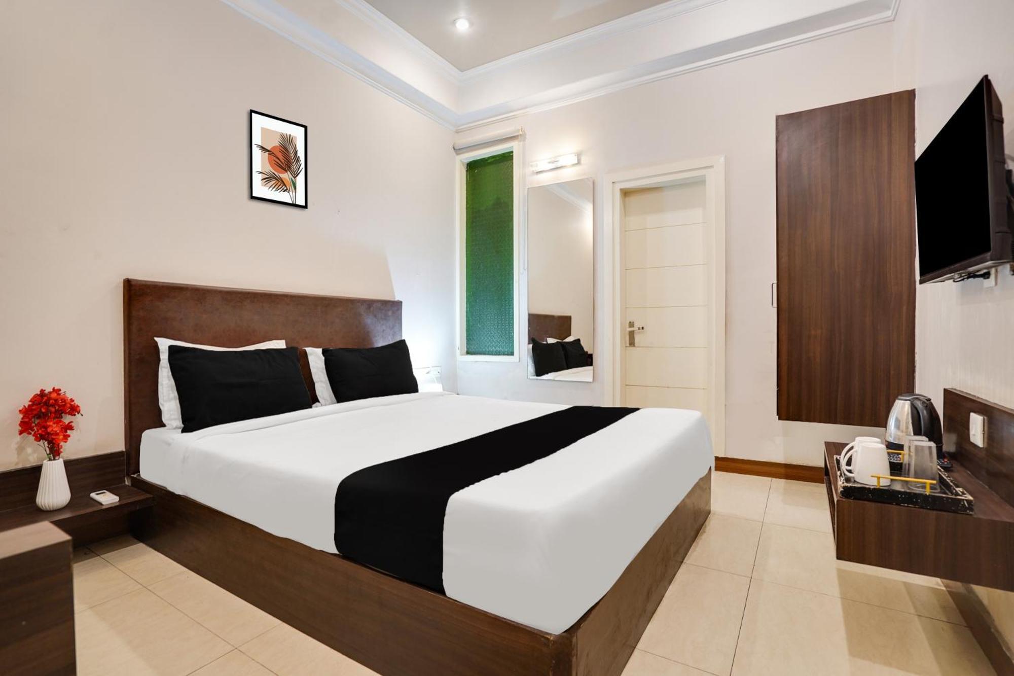 Super Townhouse Mansarovar Near Metro Station Джайпур Екстериор снимка